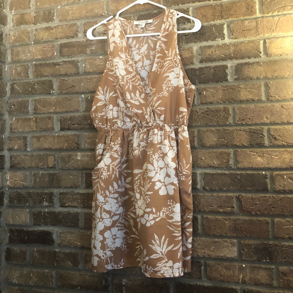 Golden Floral Forever 21 Dress. Medium.